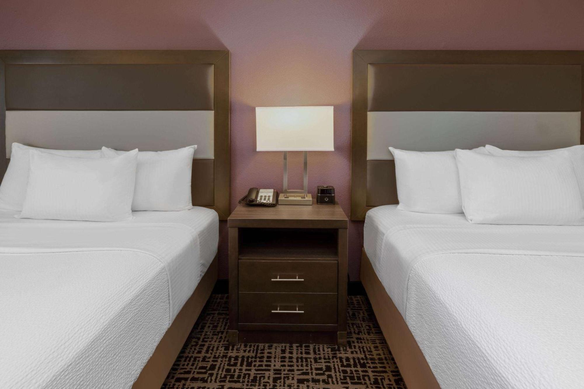 La Quinta By Wyndham Rockwall Bagian luar foto